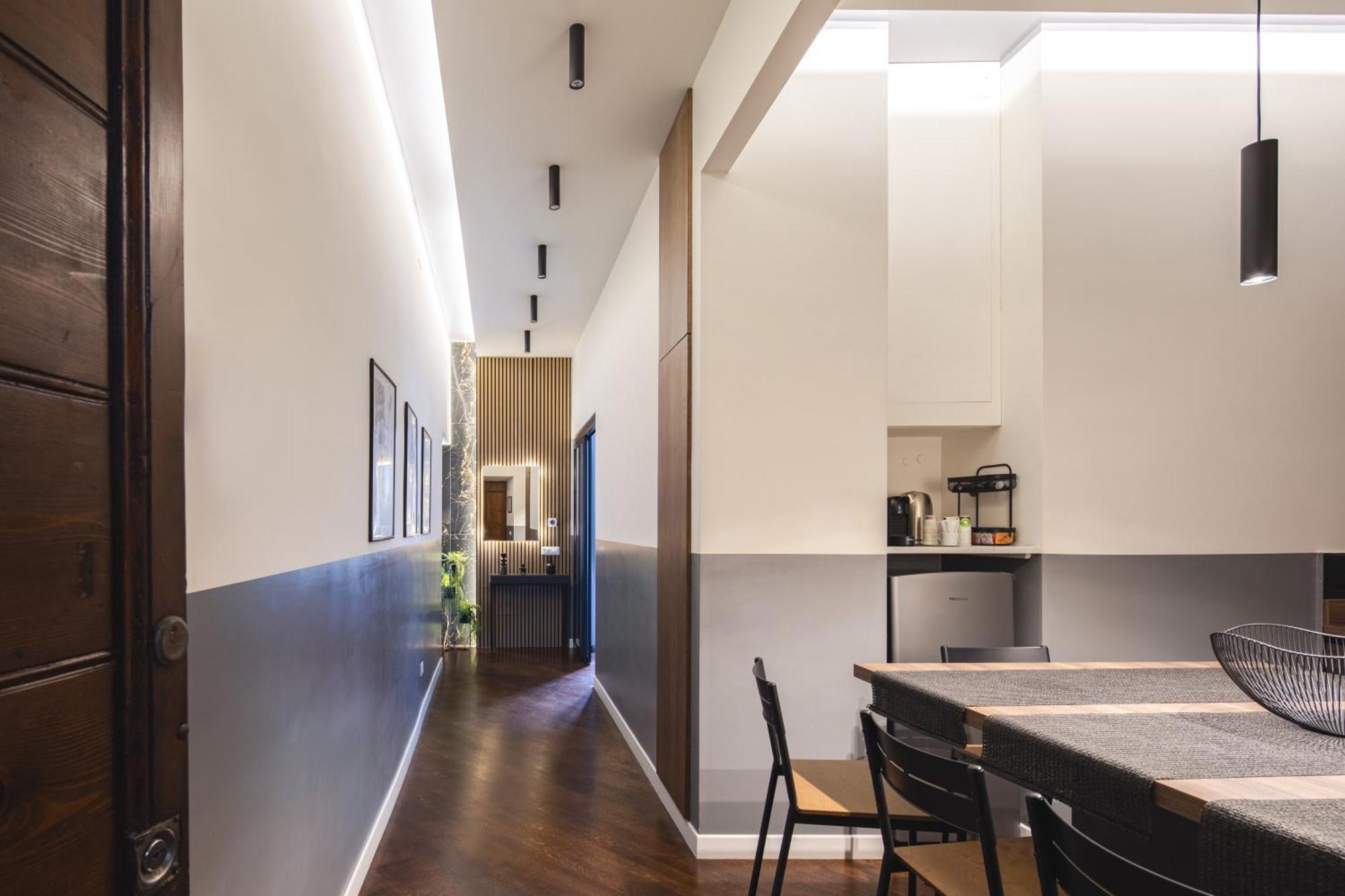 רומא Colosseo Flats And Penthouse מראה חיצוני תמונה