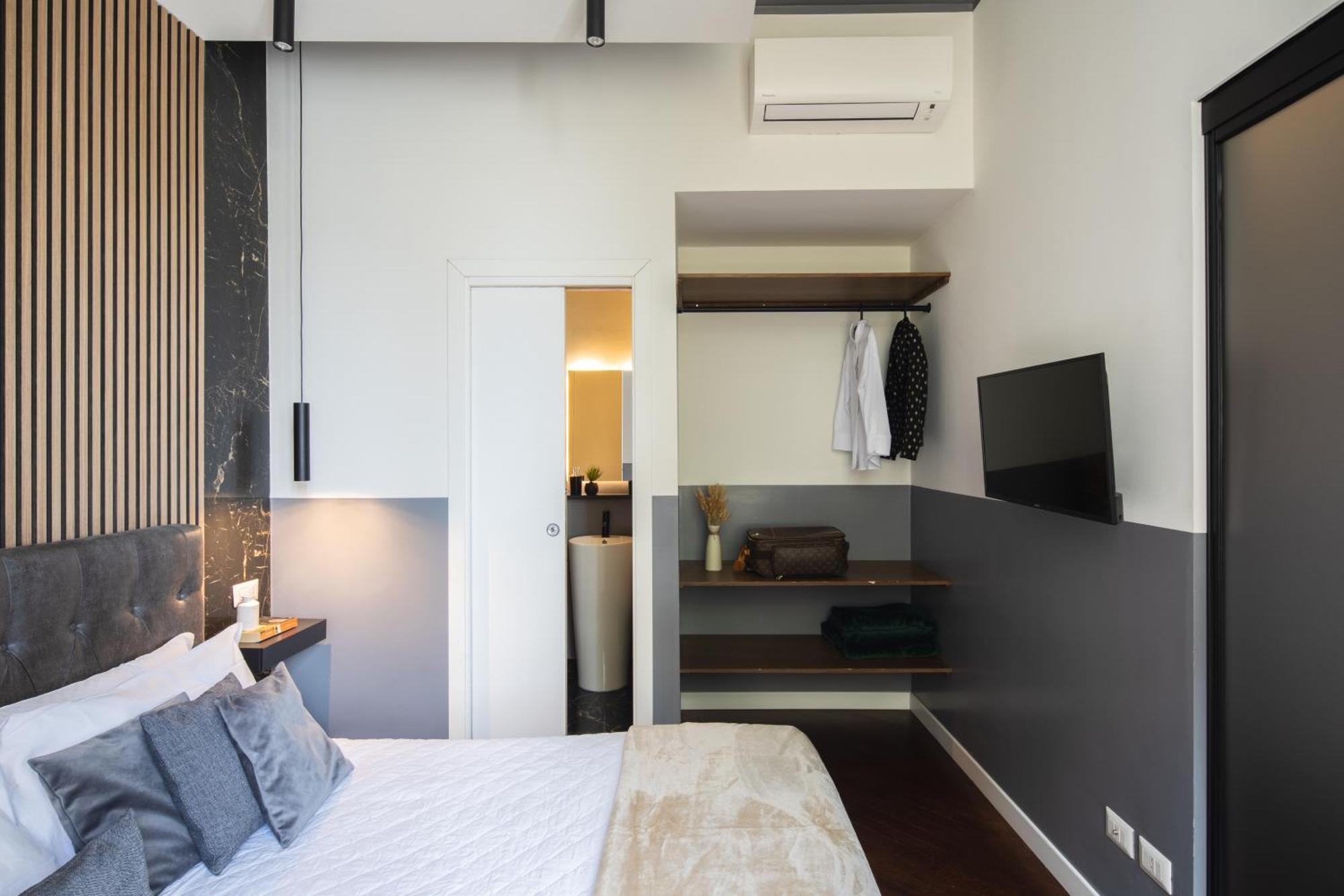 רומא Colosseo Flats And Penthouse מראה חיצוני תמונה