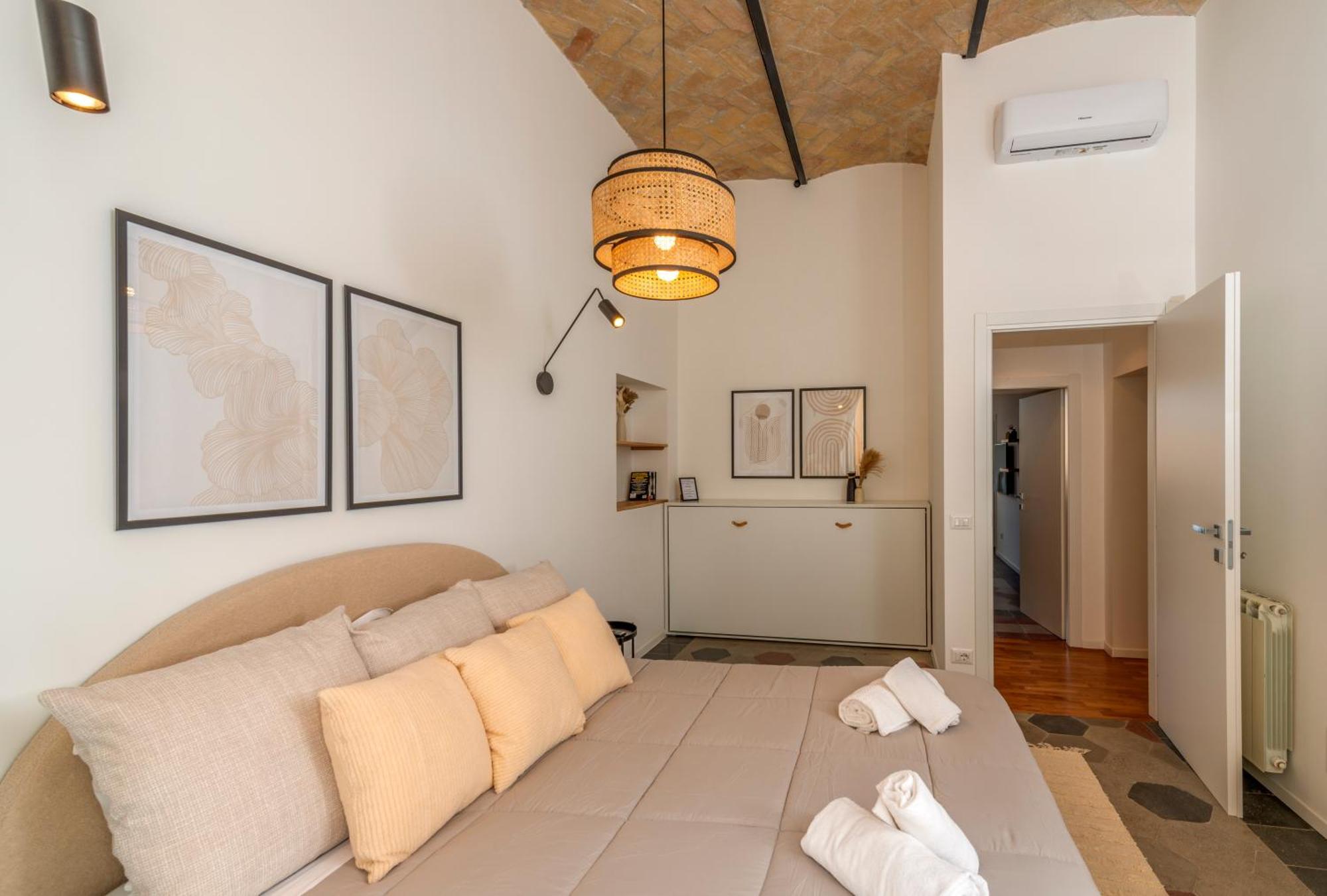 רומא Colosseo Flats And Penthouse מראה חיצוני תמונה