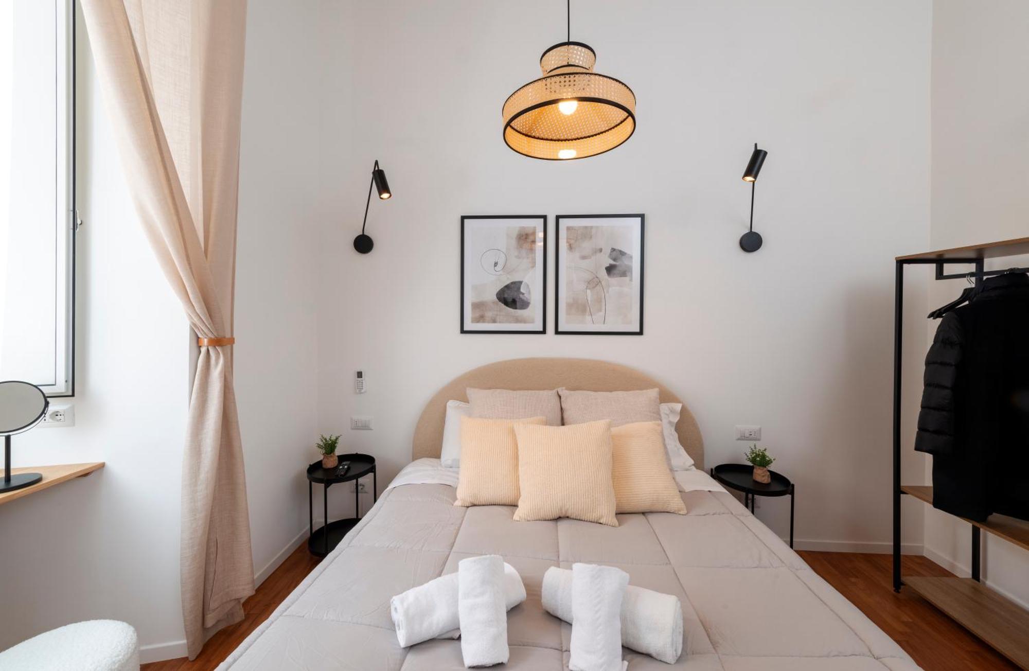רומא Colosseo Flats And Penthouse מראה חיצוני תמונה
