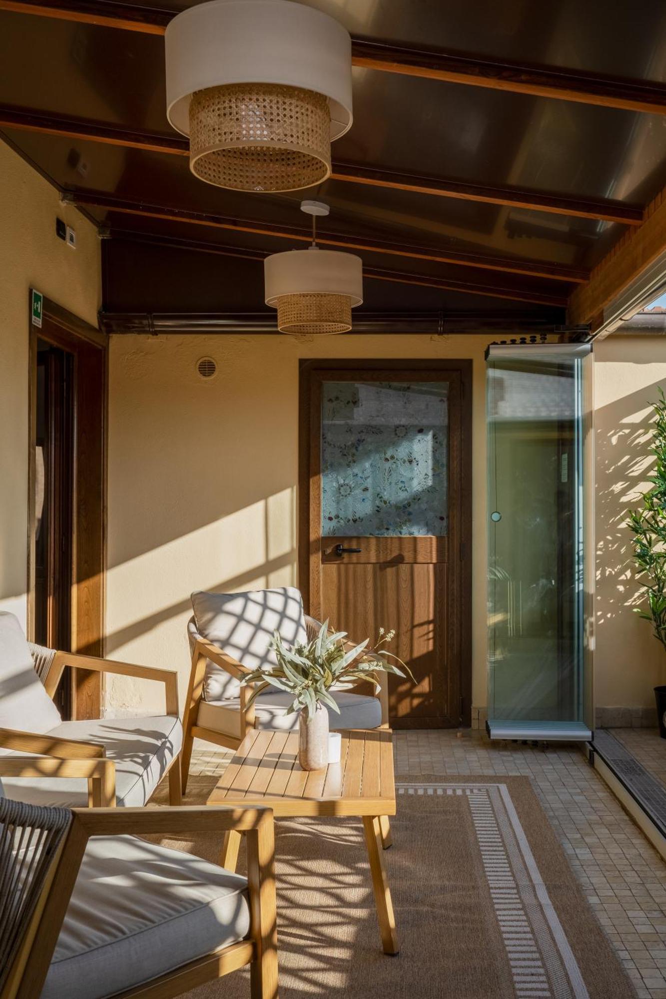 רומא Colosseo Flats And Penthouse מראה חיצוני תמונה